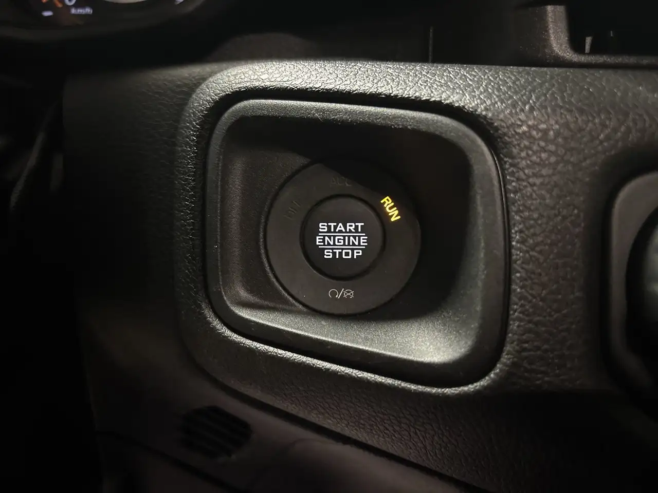 Jeep Wrangler - Image 31