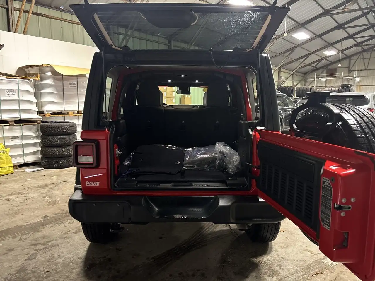 Jeep Wrangler - Image 36