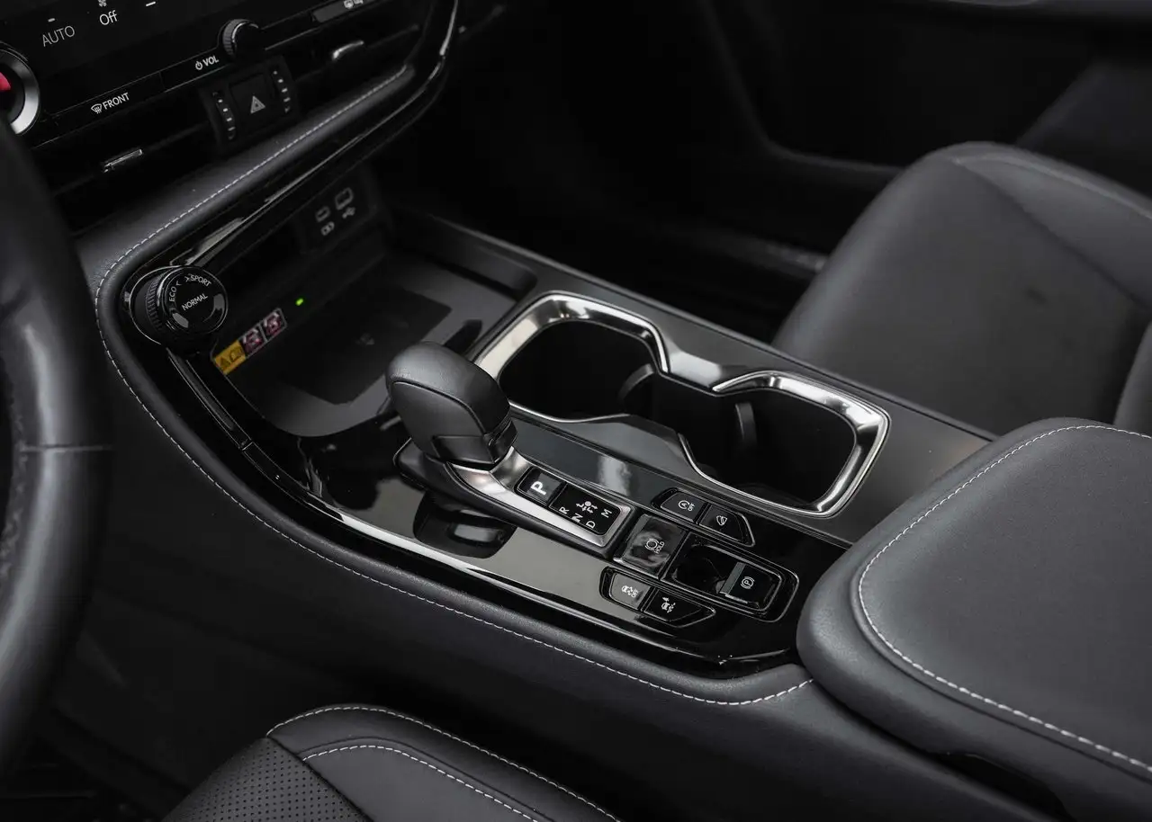 Lexus NX 350 - Image 10