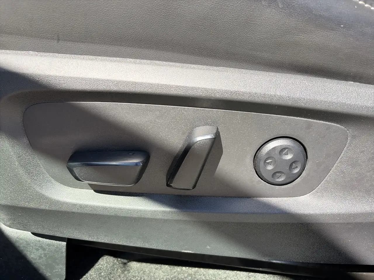 Infiniti QX60 - Image 19