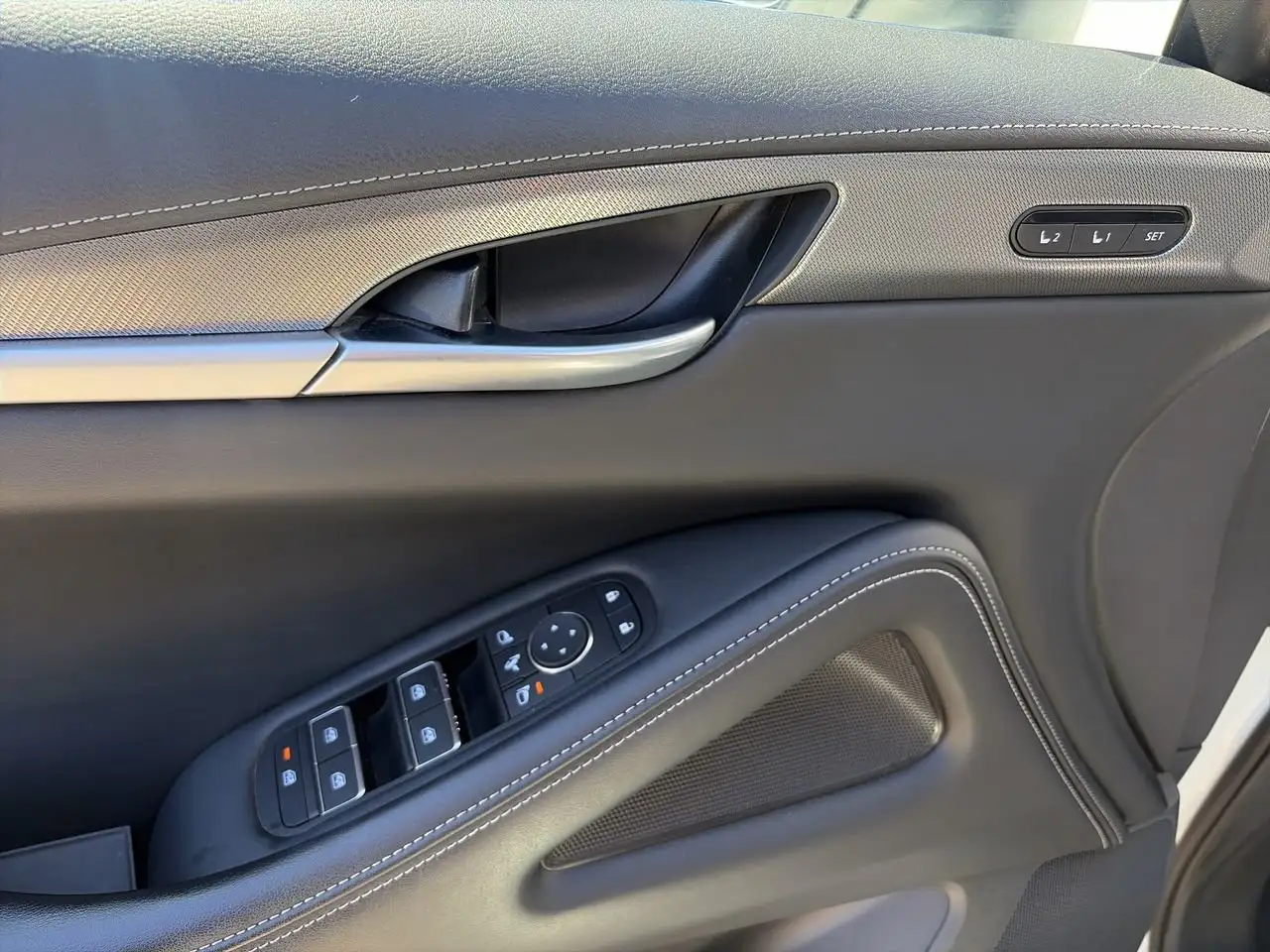 Infiniti QX60 - Image 20