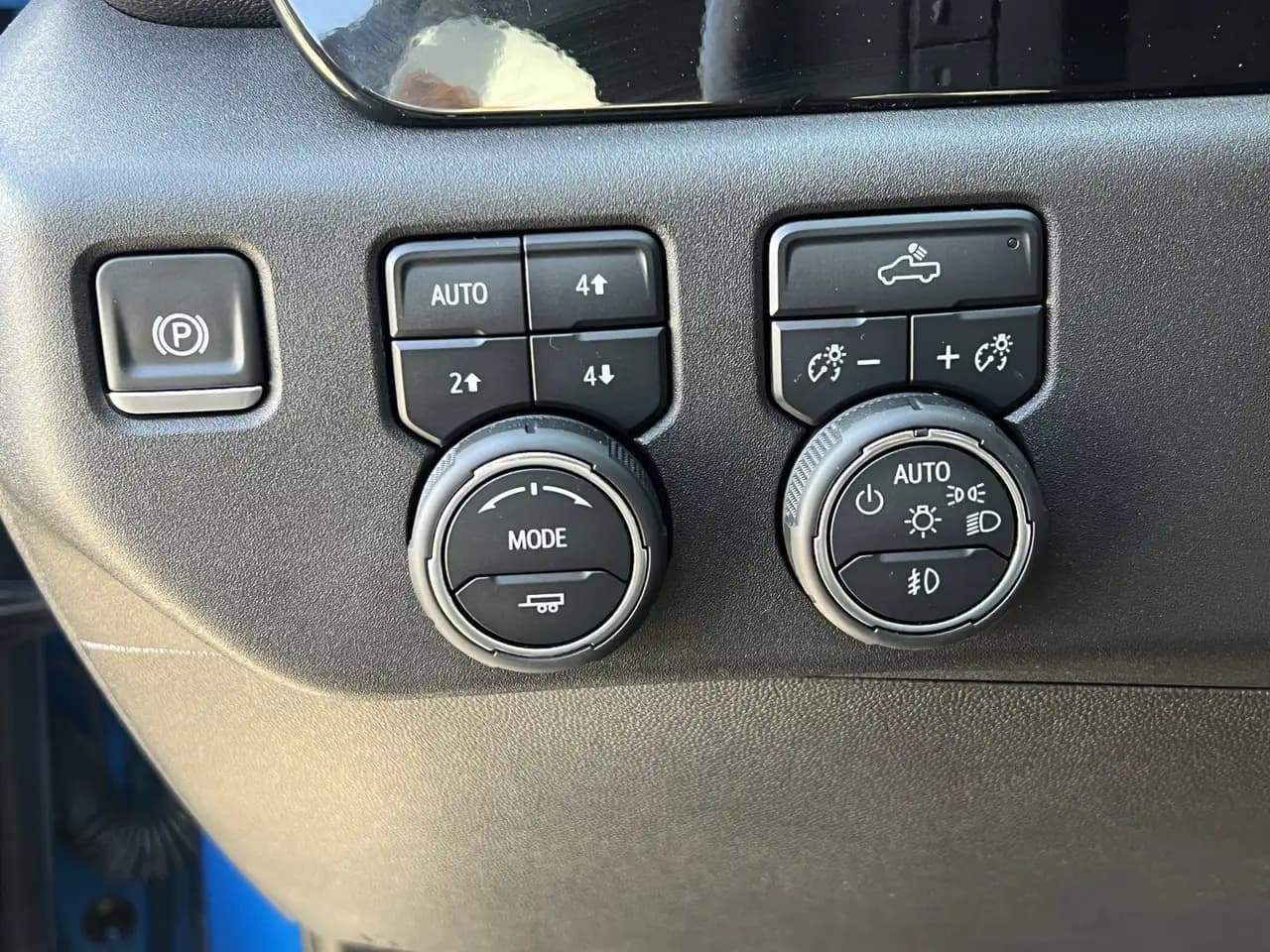Chevrolet Silverado 1500 - Image 27