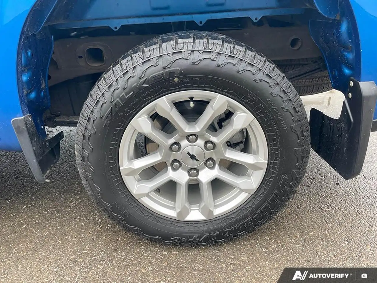 Chevrolet Silverado 1500 - Image 6