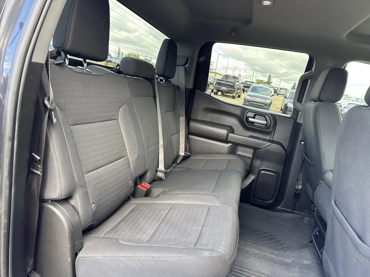 Chevrolet Silverado 1500 - Image 15