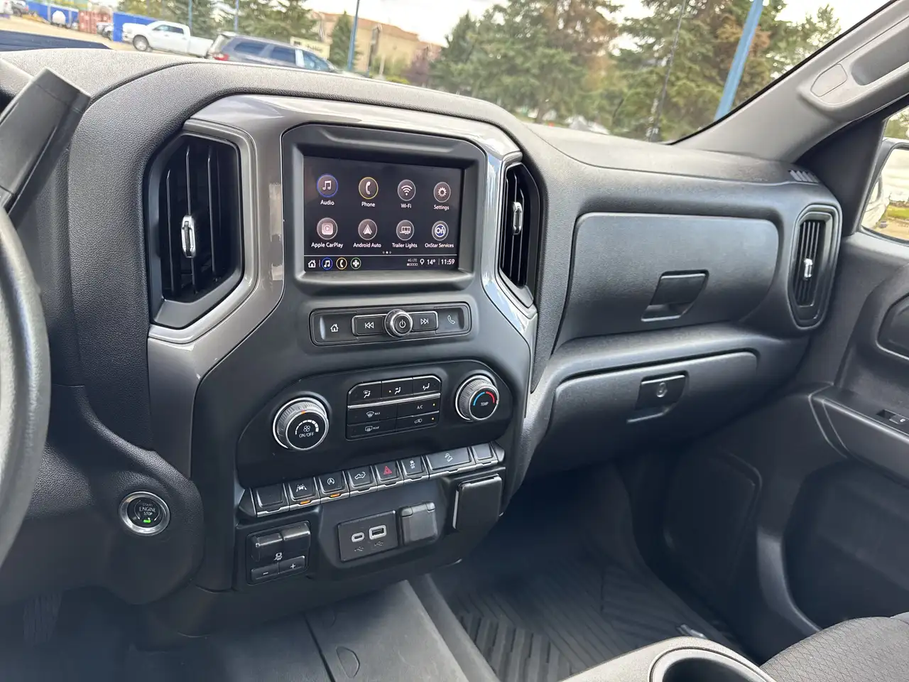 Chevrolet Silverado 1500 - Image 24