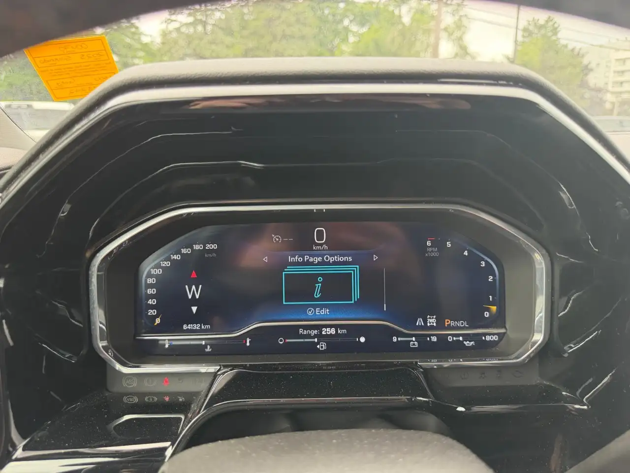 Chevrolet Silverado 1500 - Image 18