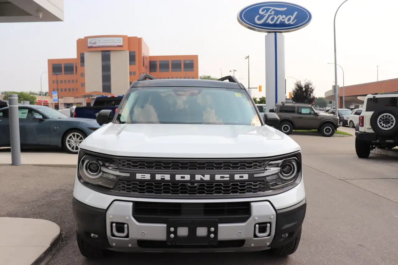 Ford Bronco Sport - Image 2