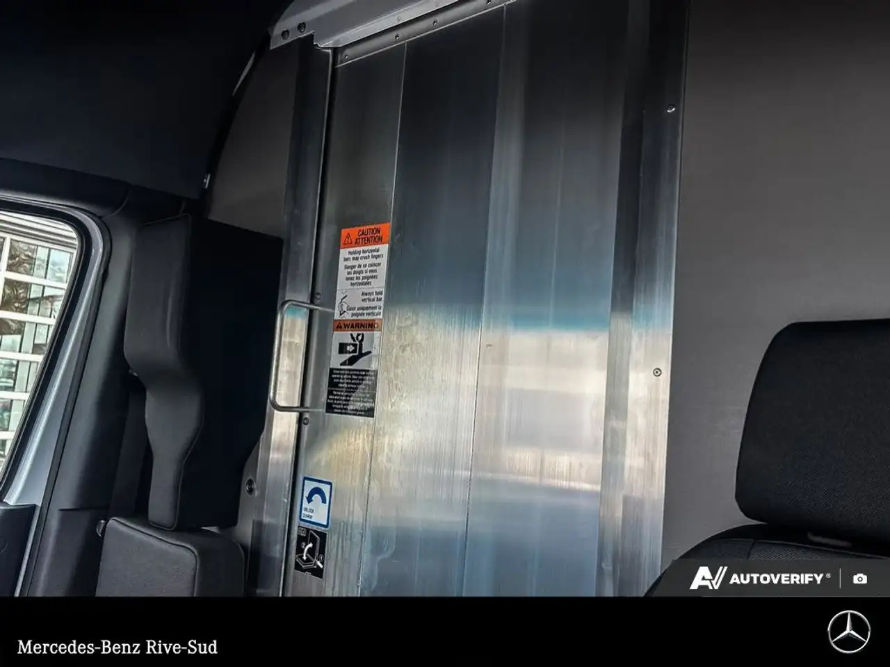 Mercedes-Benz Sprinter - Image 12