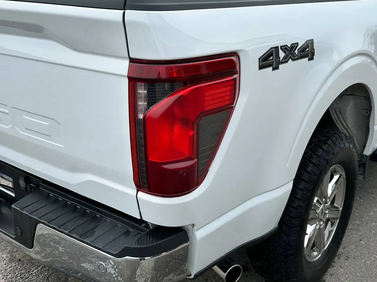 Ford F-150 - Image 9