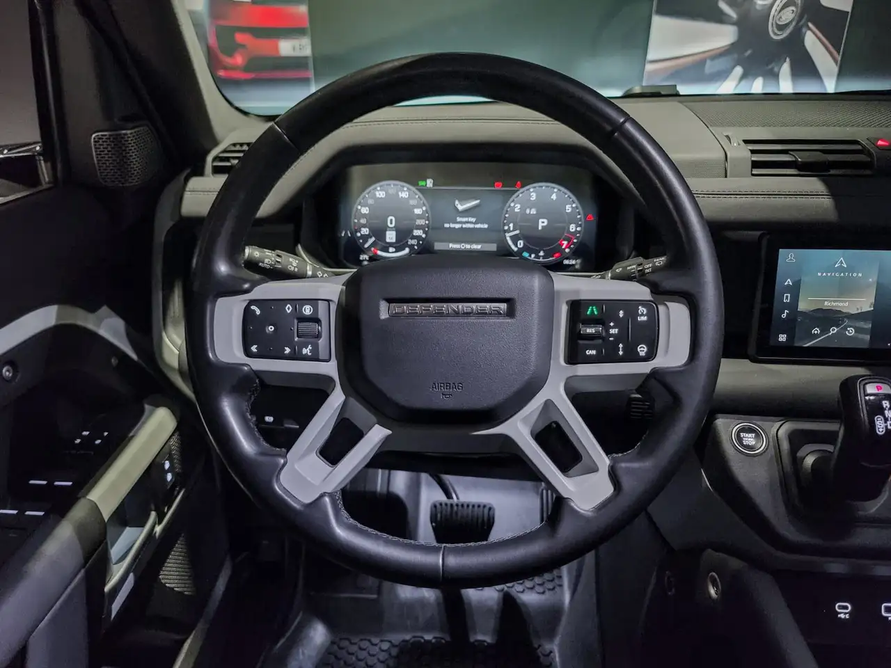 Land Rover Defender - Image 12