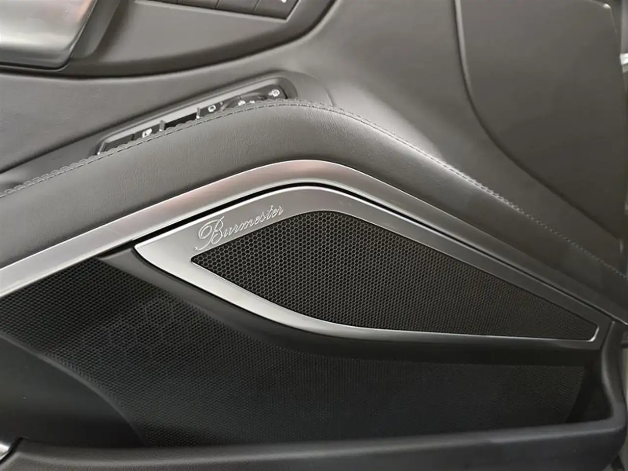 Porsche 718 Cayman - Image 21