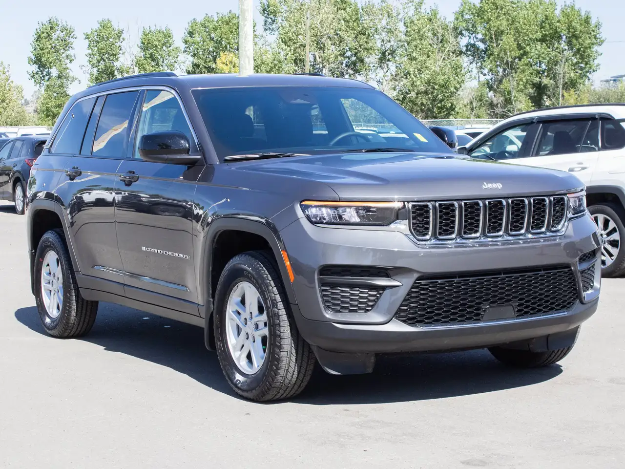 Jeep Grand Cherokee - Image 8