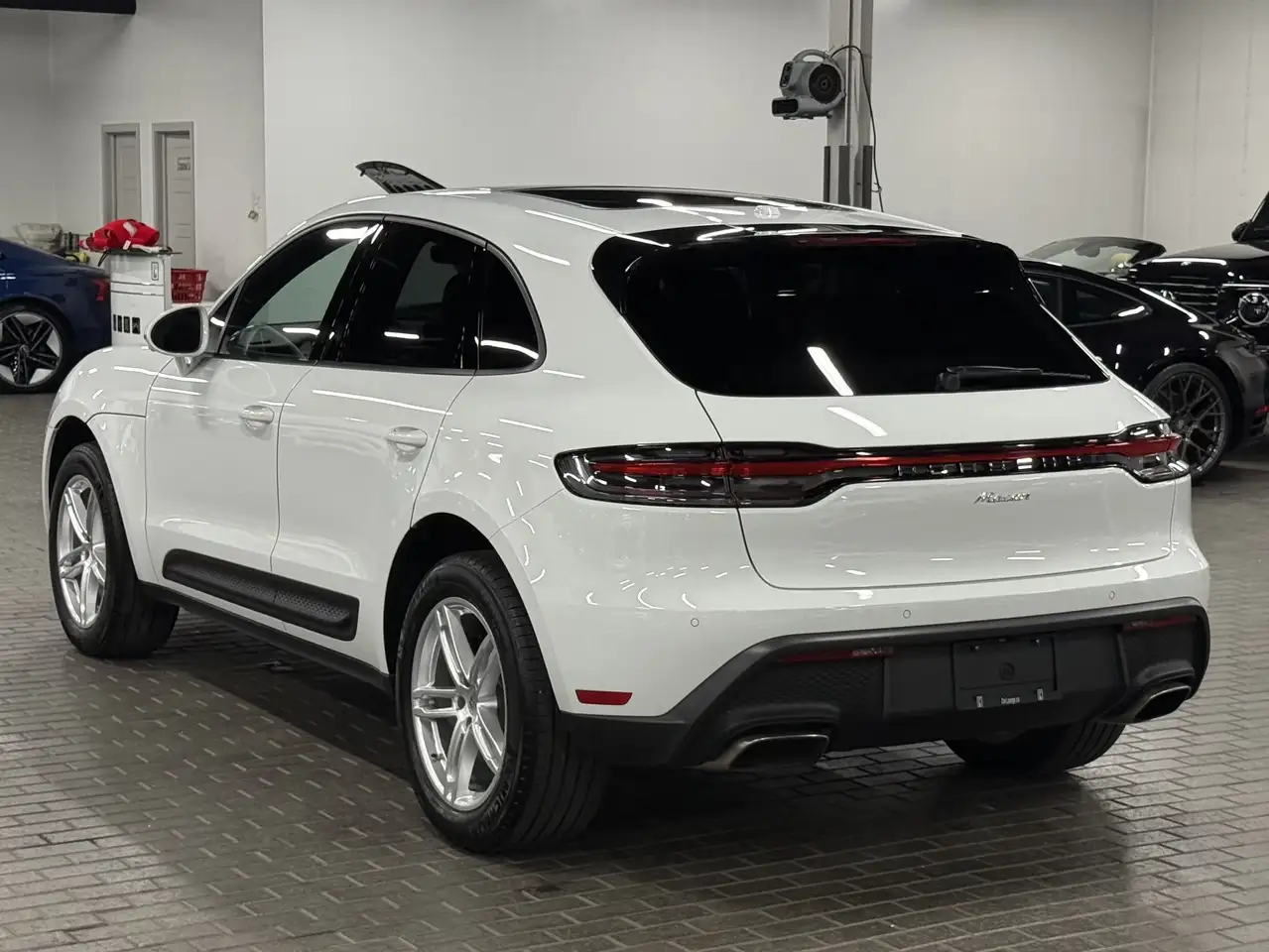 Porsche Macan - Image 7