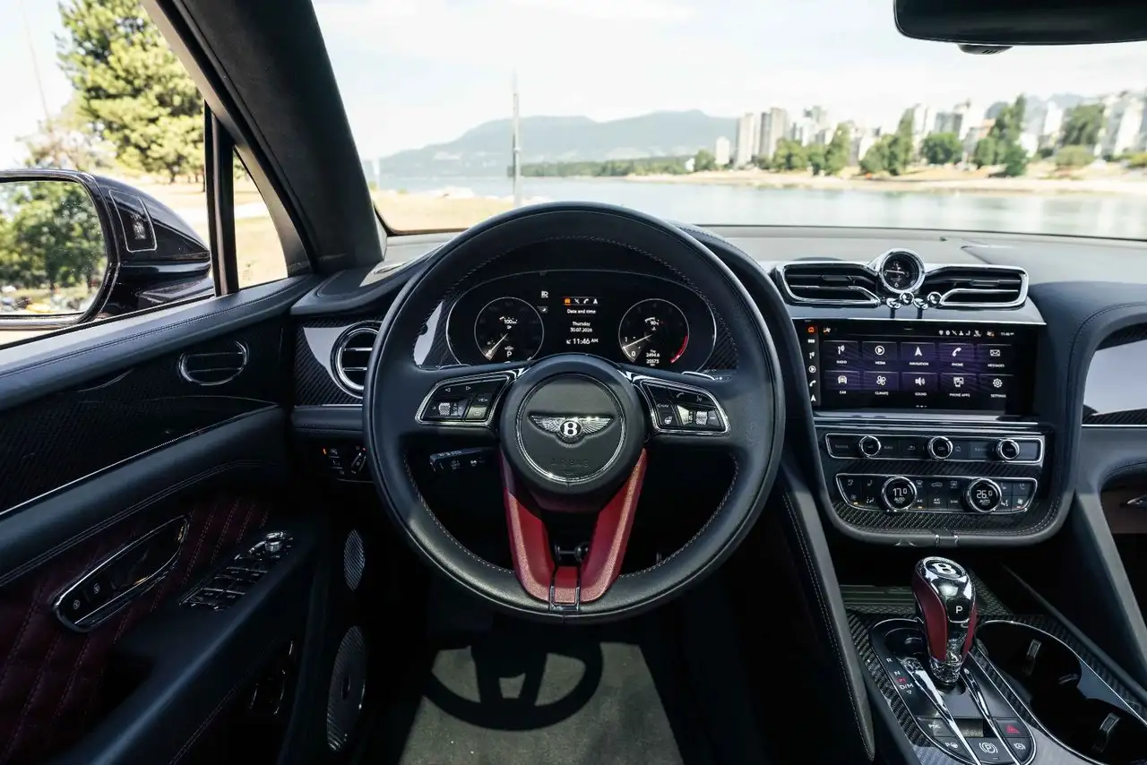 Bentley Bentayga - Image 15