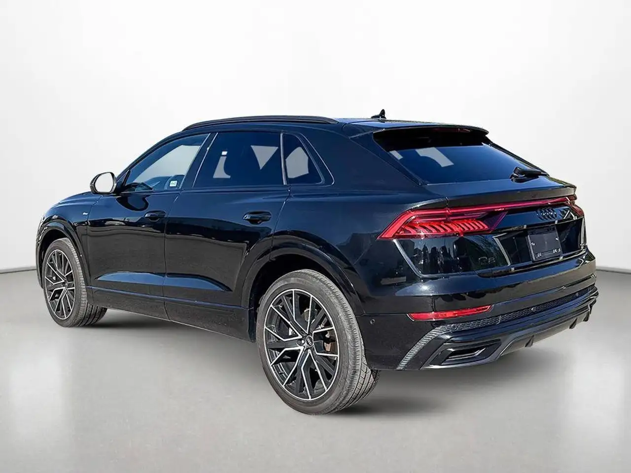 Audi Q8 - Image 4