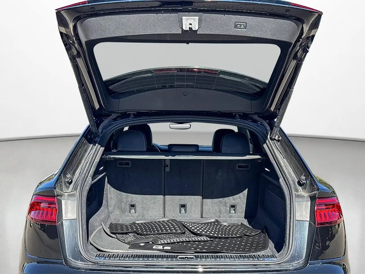 Audi Q8 - Image 16