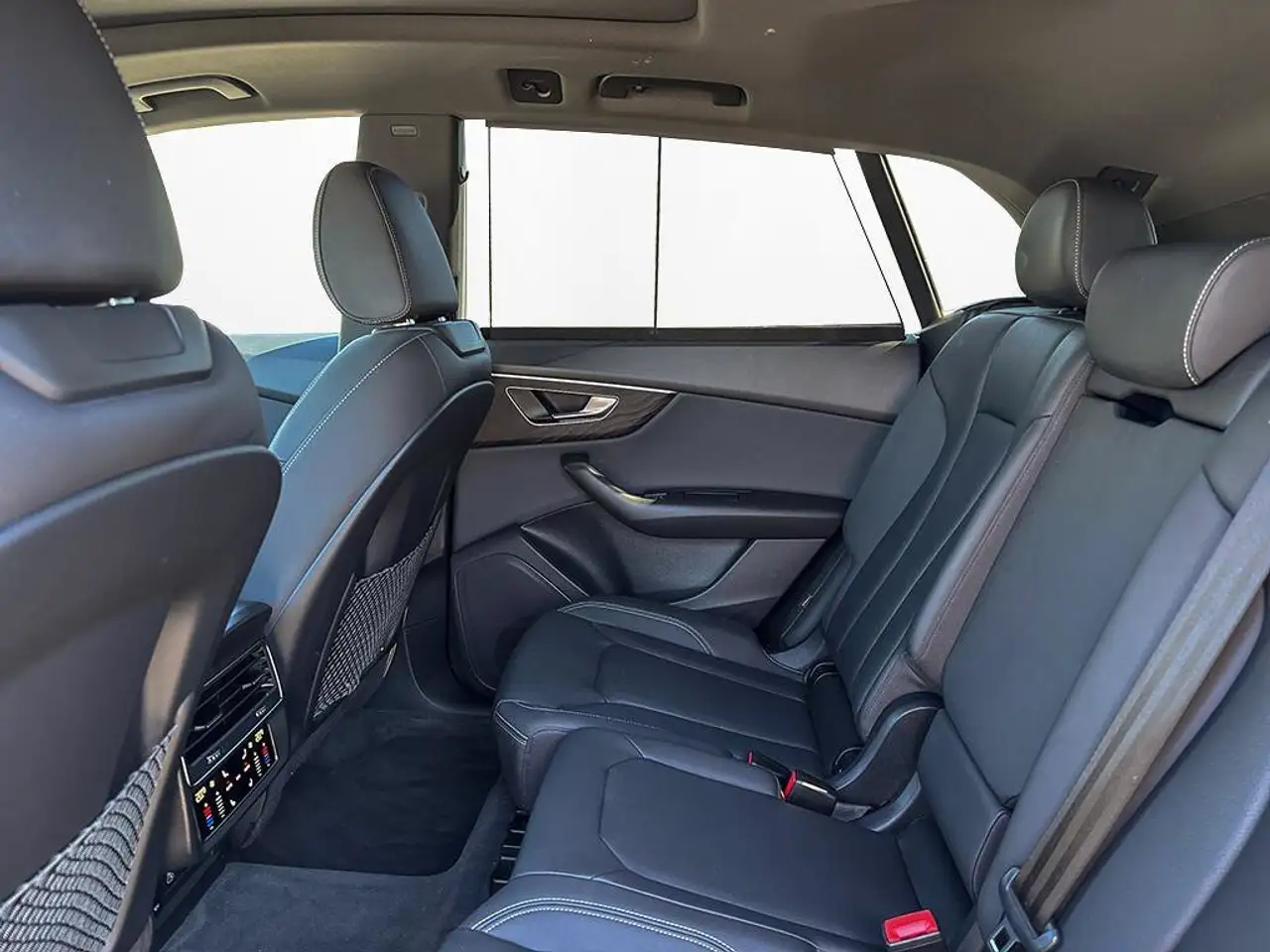 Audi Q8 - Image 27