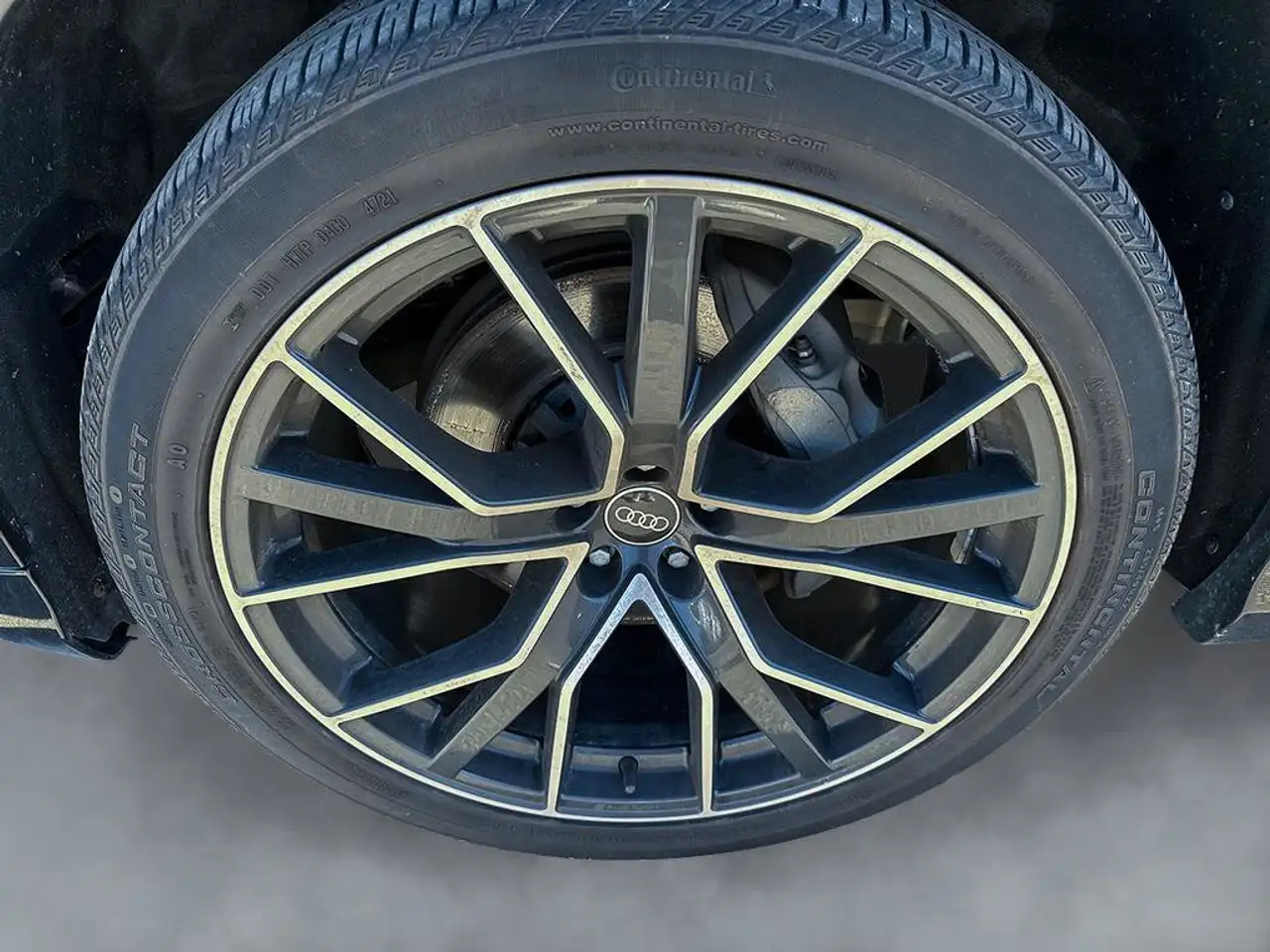 Audi Q8 - Image 10
