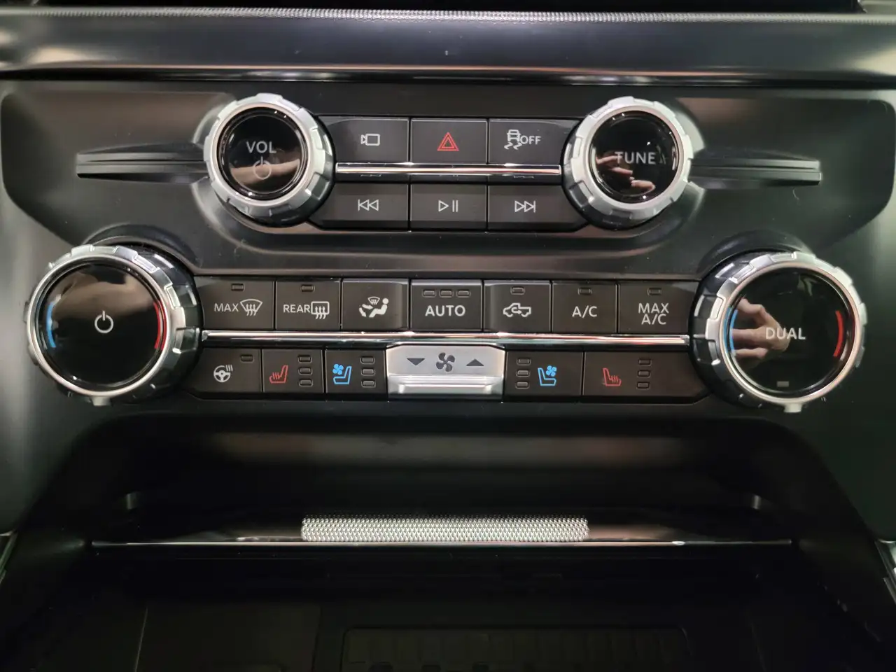 Ford F-150 - Image 17