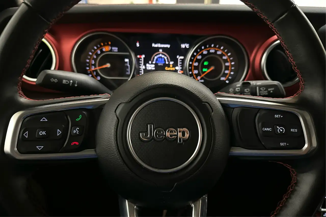 Jeep Wrangler - Image 17
