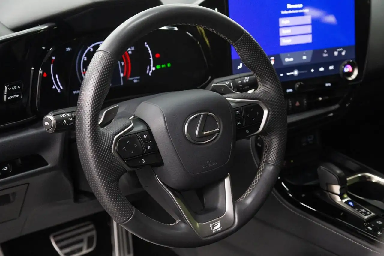 Lexus NX 350 - Image 16