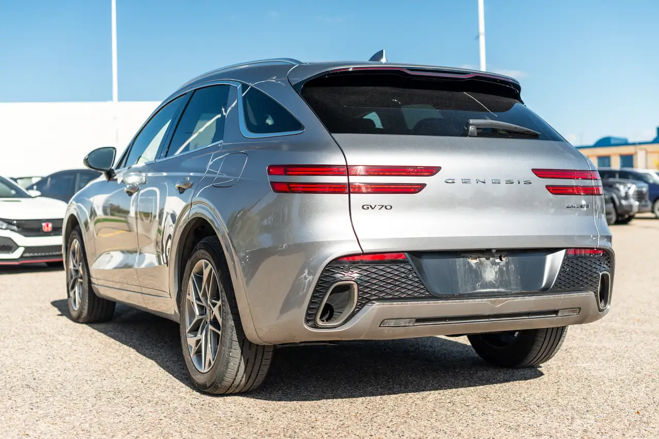 Genesis GV70 - Image 20