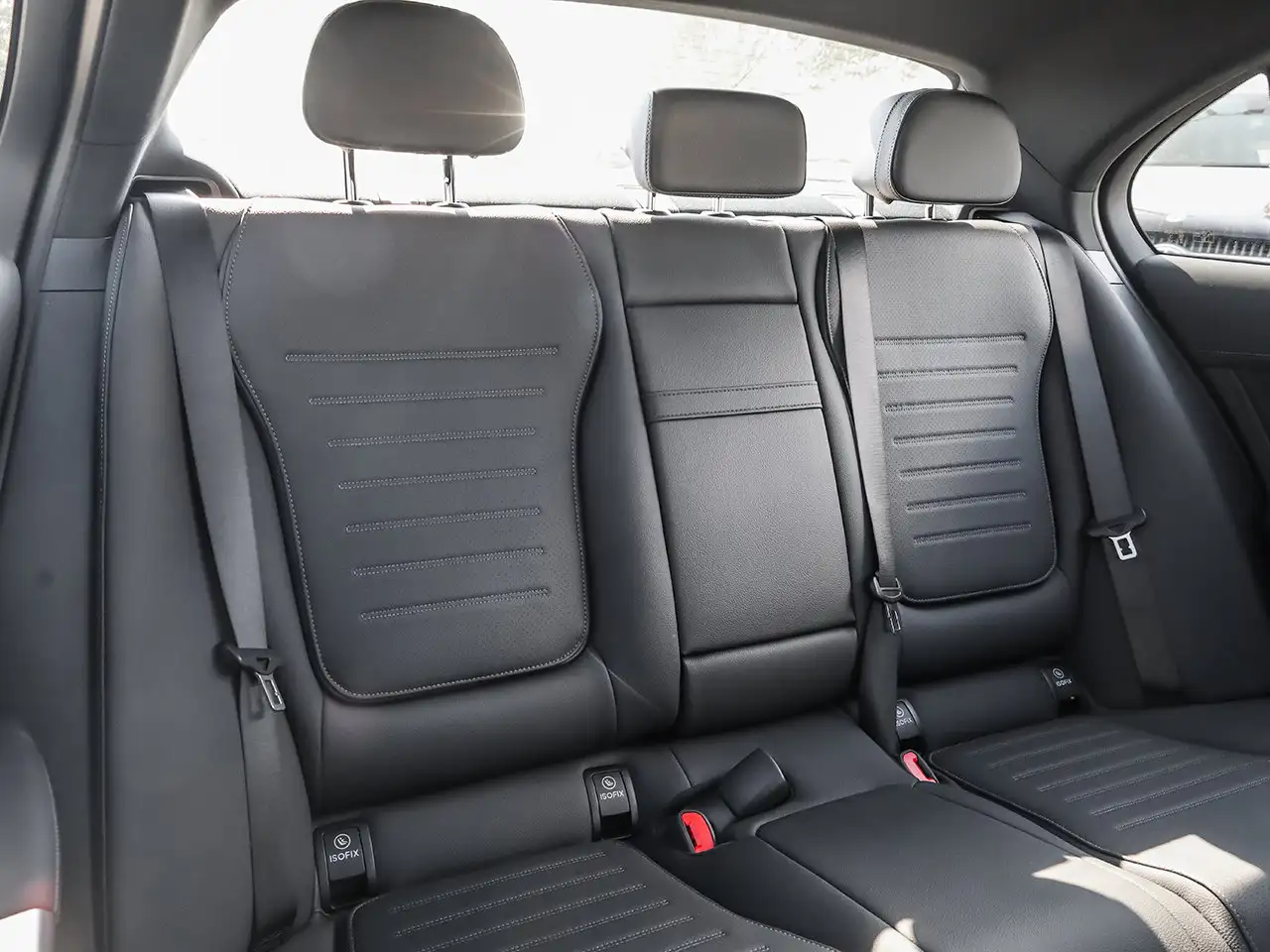 Mercedes-Benz C-Class - Image 16