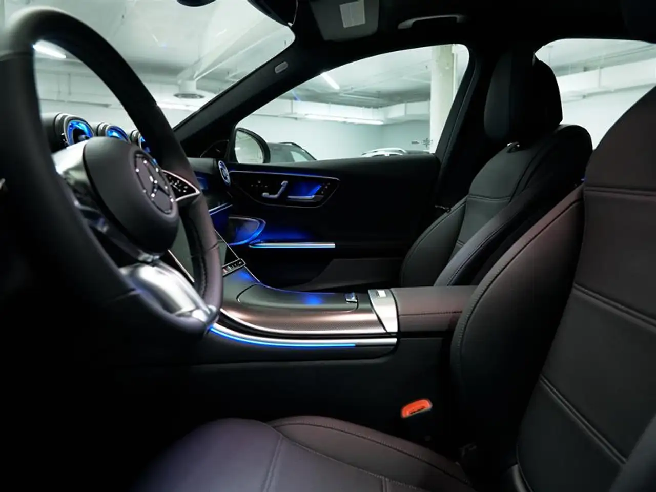 Mercedes-Benz C-Class - Image 19
