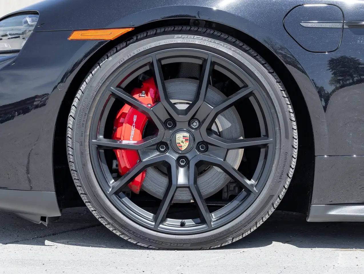 Porsche Taycan - Image 9