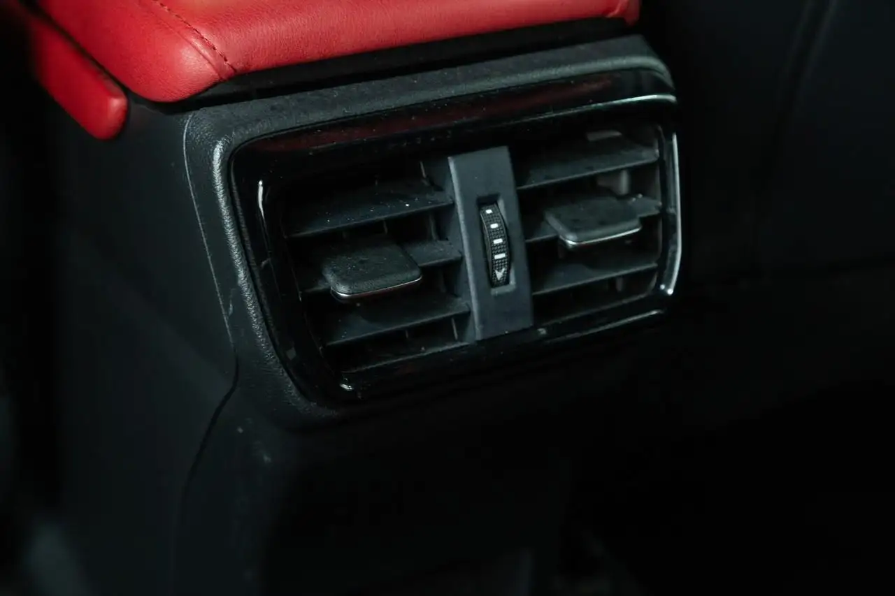 Lexus NX 350 - Image 19