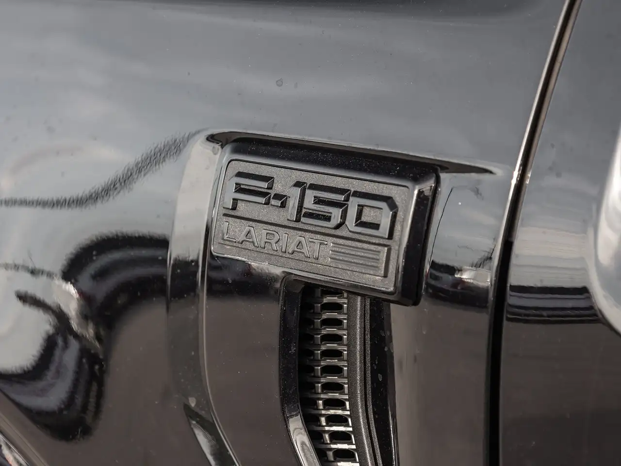 Ford F-150 - Image 13