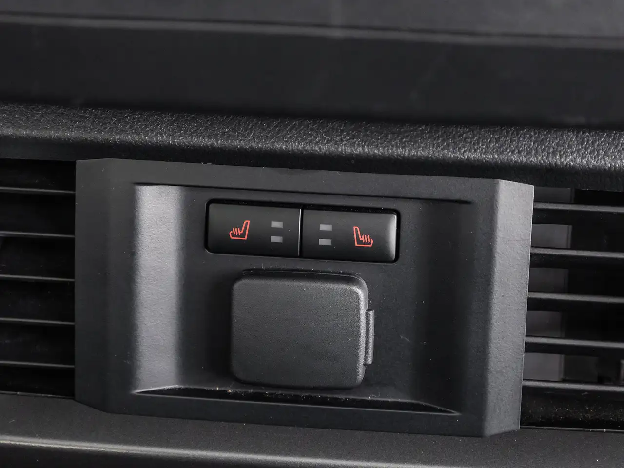 Ford F-150 - Image 38