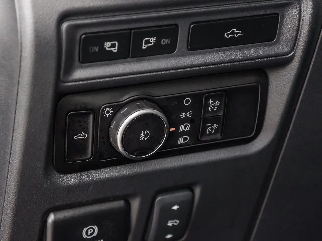 Ford F-150 - Image 33