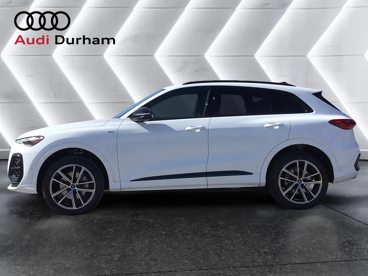 Audi Q5 - Image 2