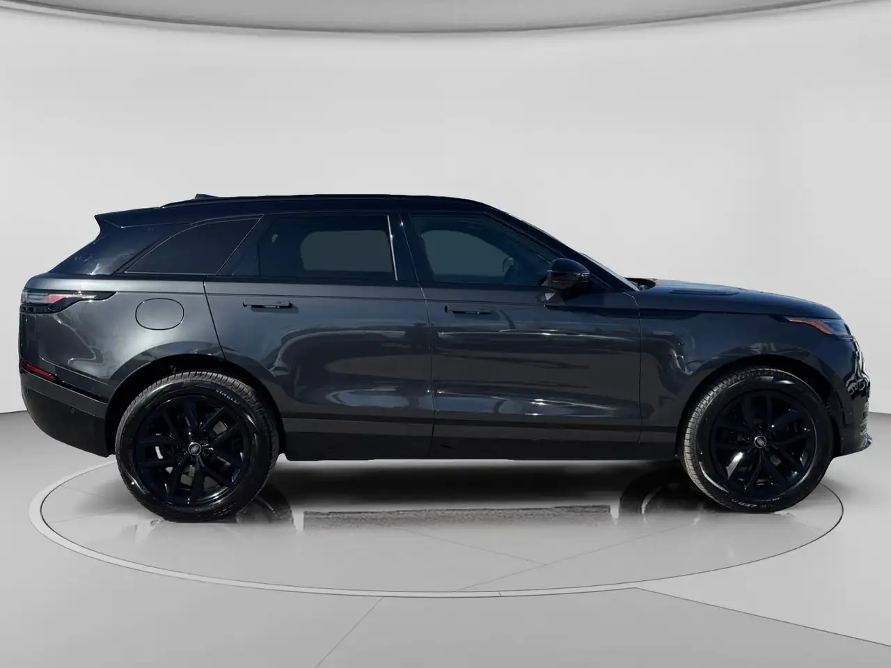 Land Rover Range Rover Velar - Image 6