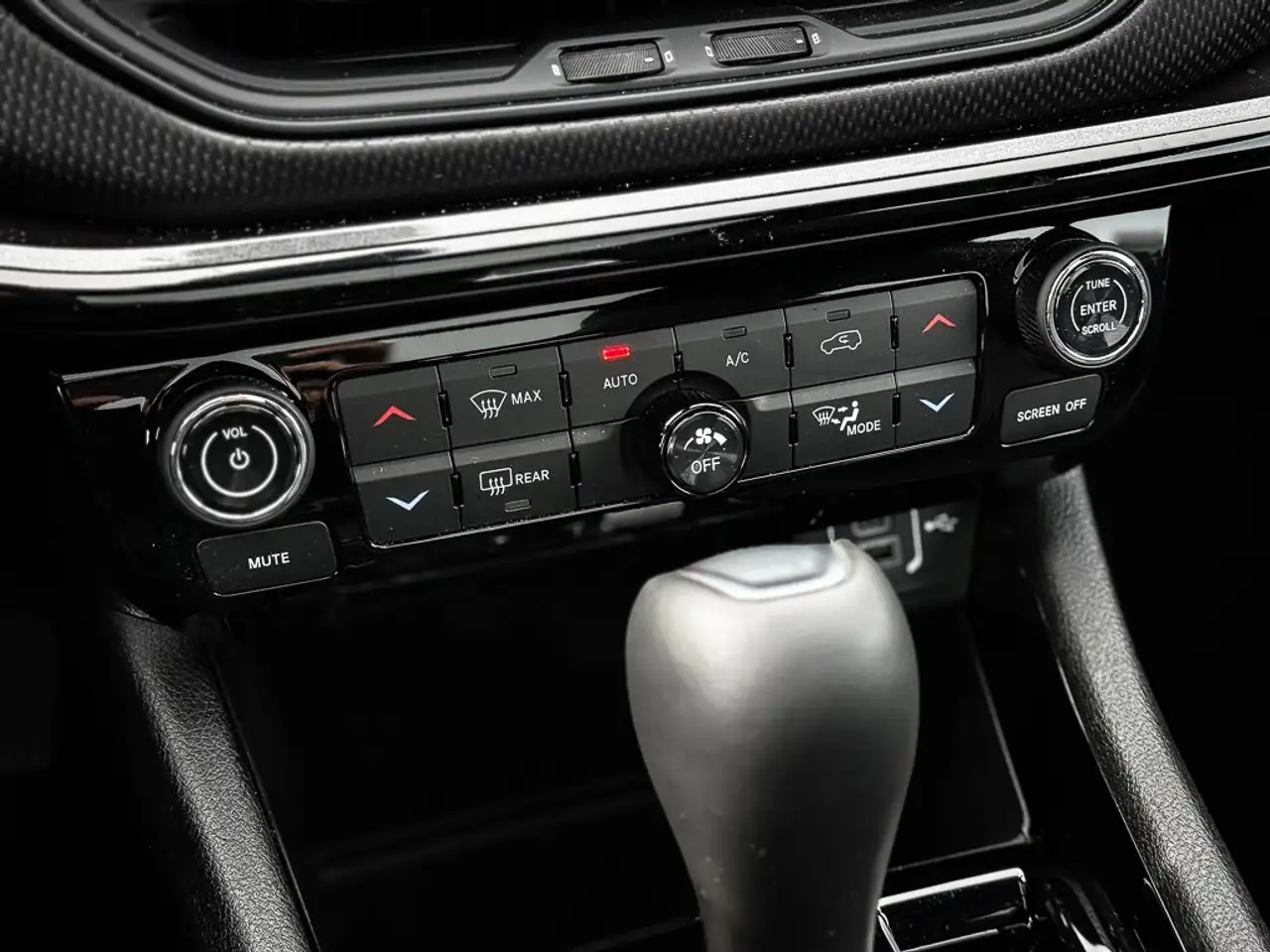 Jeep Compass - Image 23