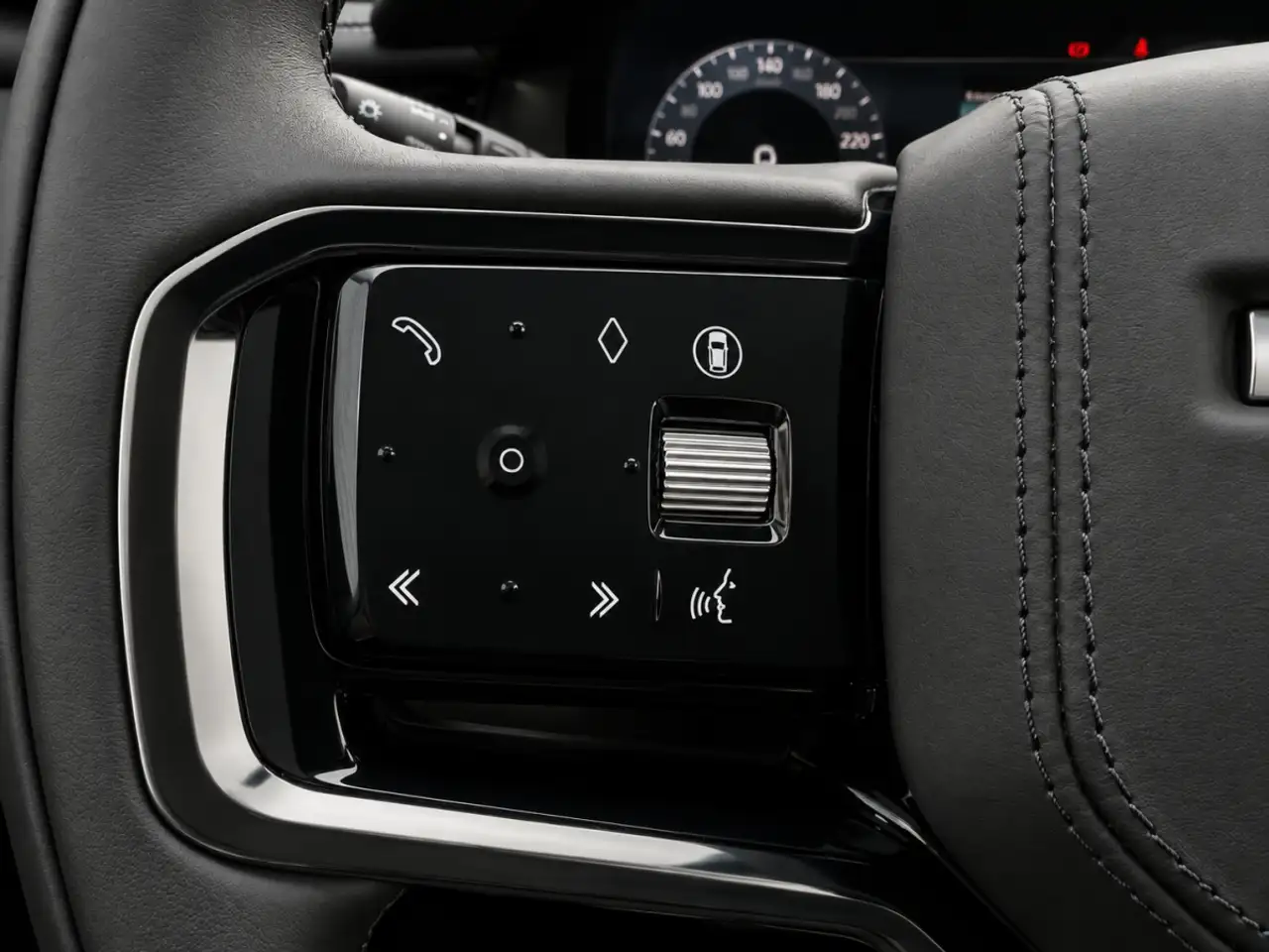 Land Rover Range Rover Velar - Image 20