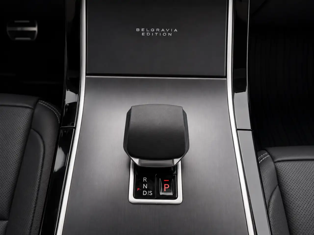 Land Rover Range Rover Velar - Image 31