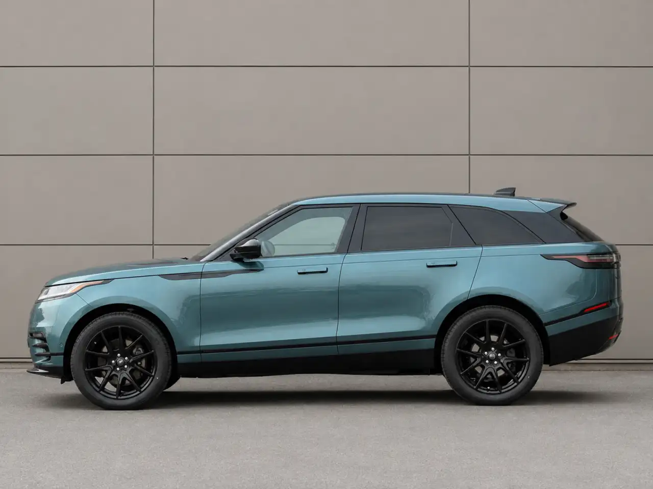 Land Rover Range Rover Velar - Image 3