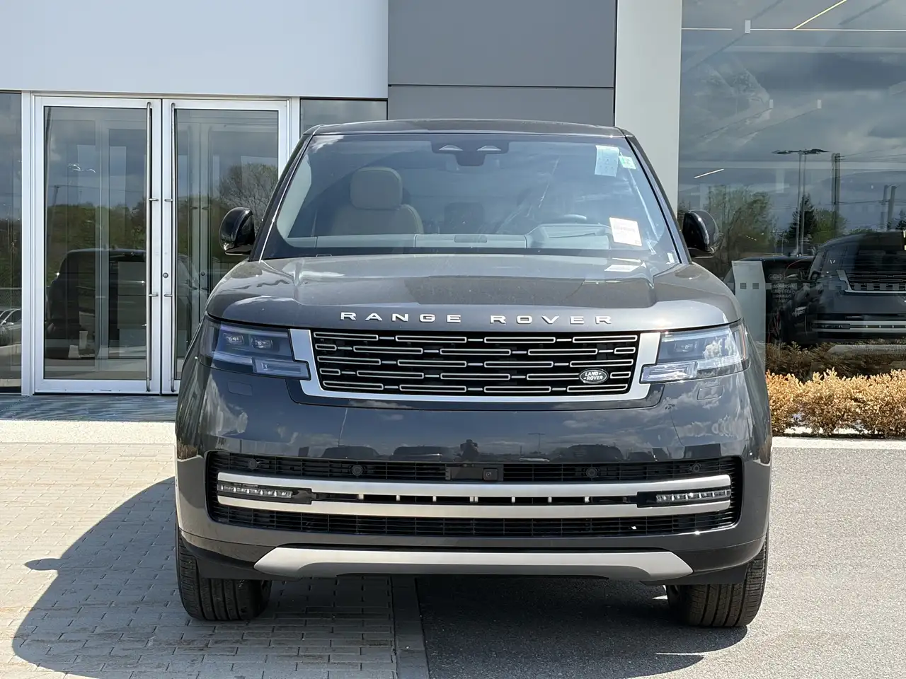 Land Rover Range Rover - Image 2