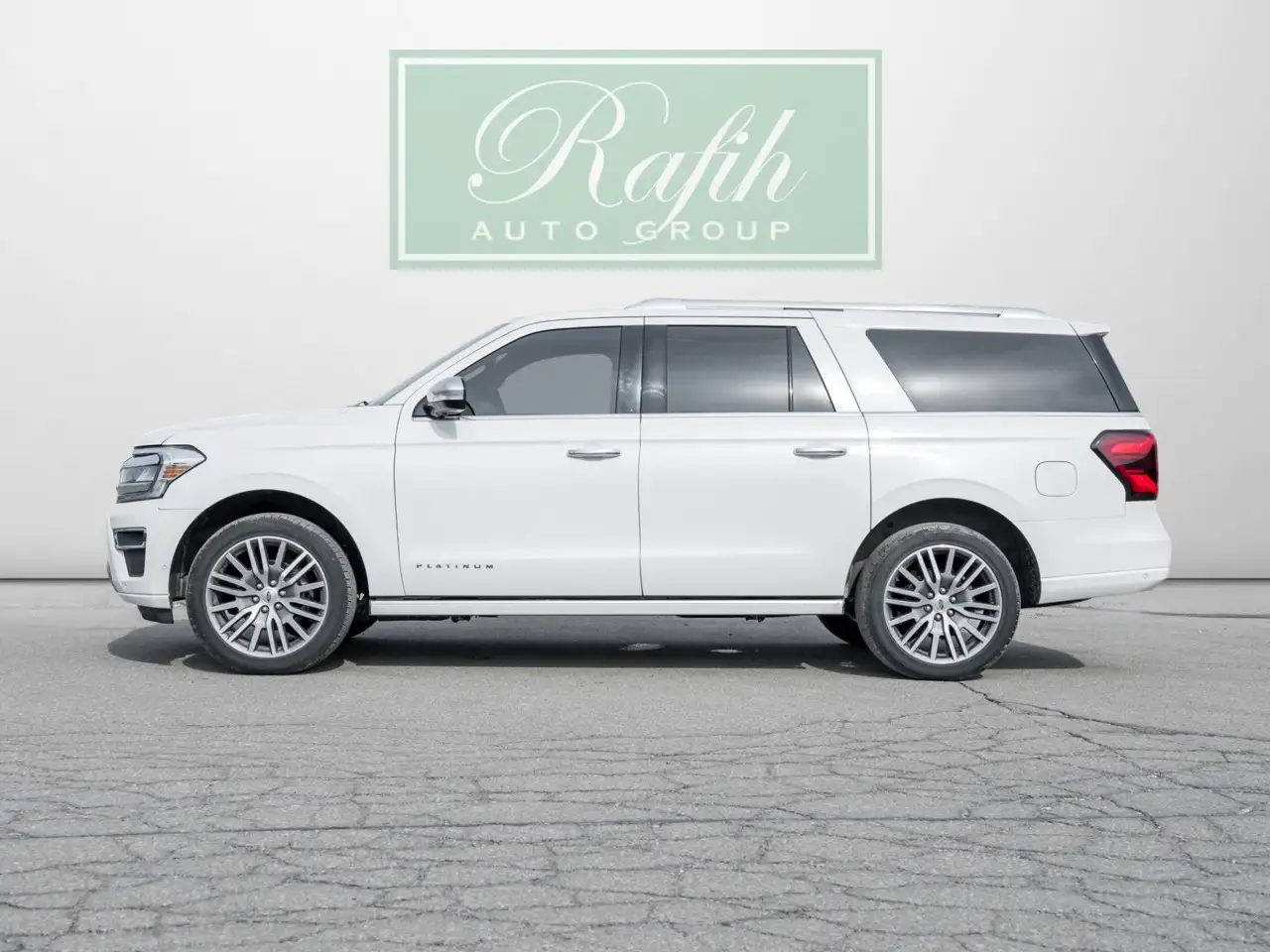 Ford Expedition - Image 5