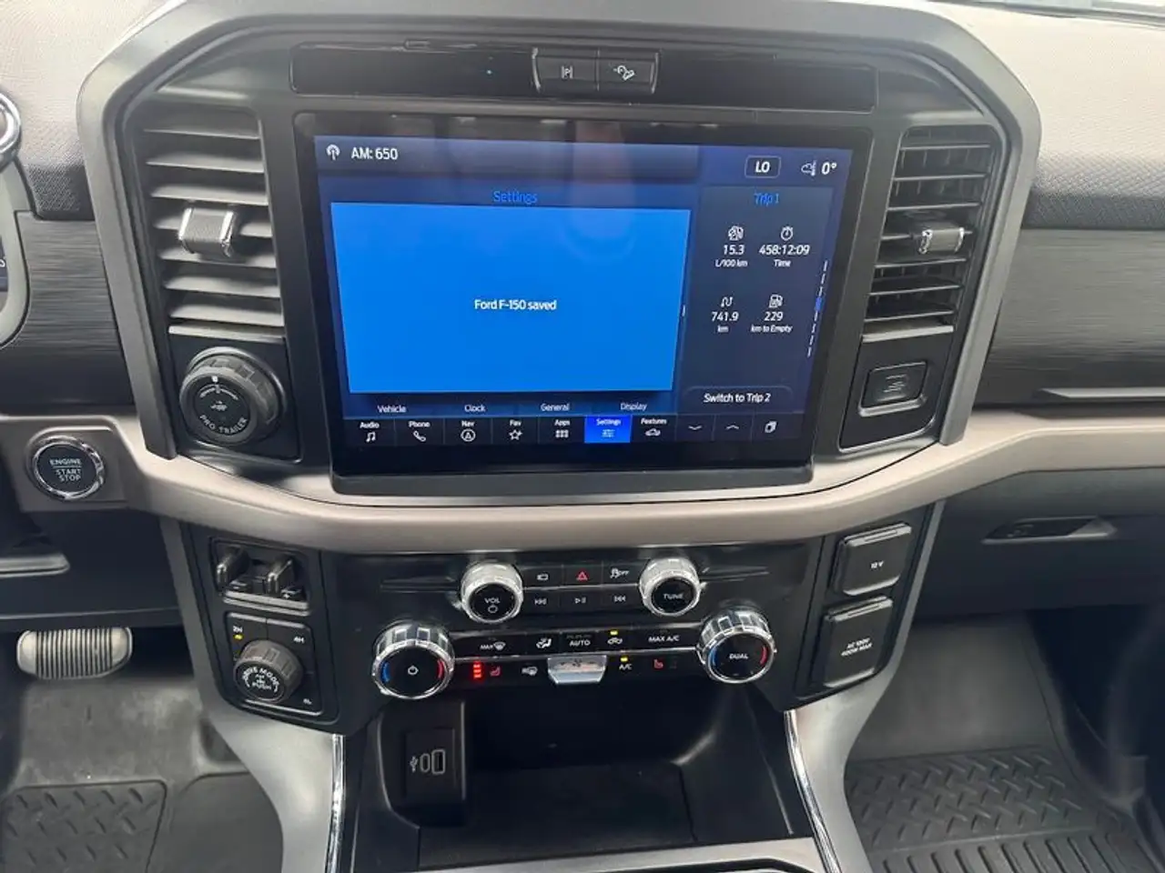 Ford F-150 - Image 17