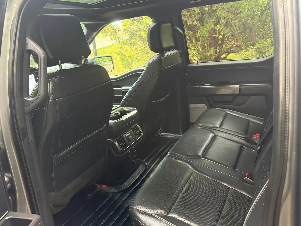Ford F-150 - Image 11
