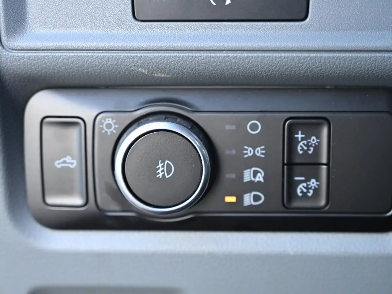 Ford F-150 - Image 20