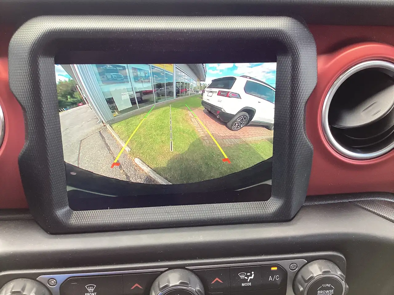 Jeep Wrangler - Image 26