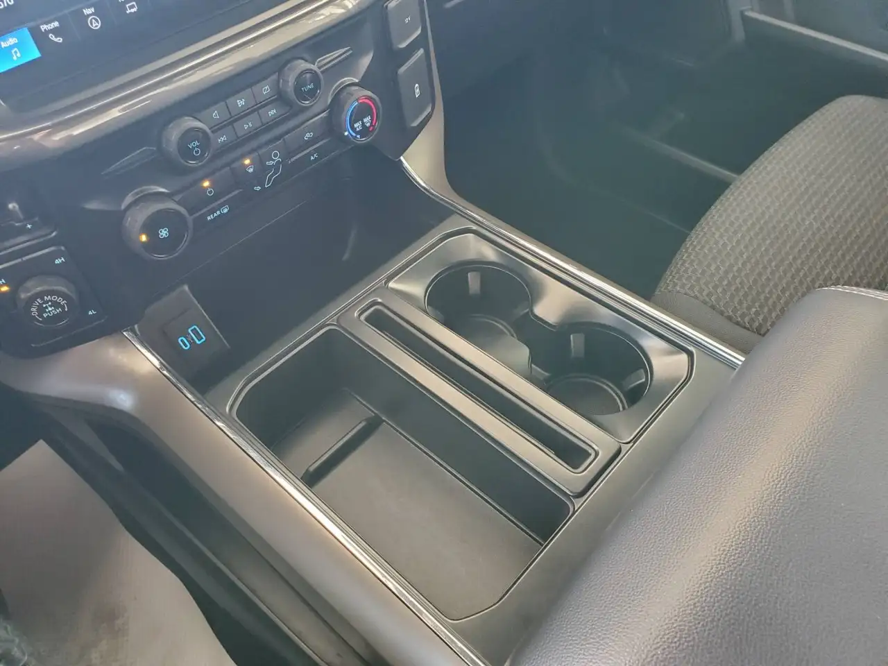 Ford F-150 - Image 18