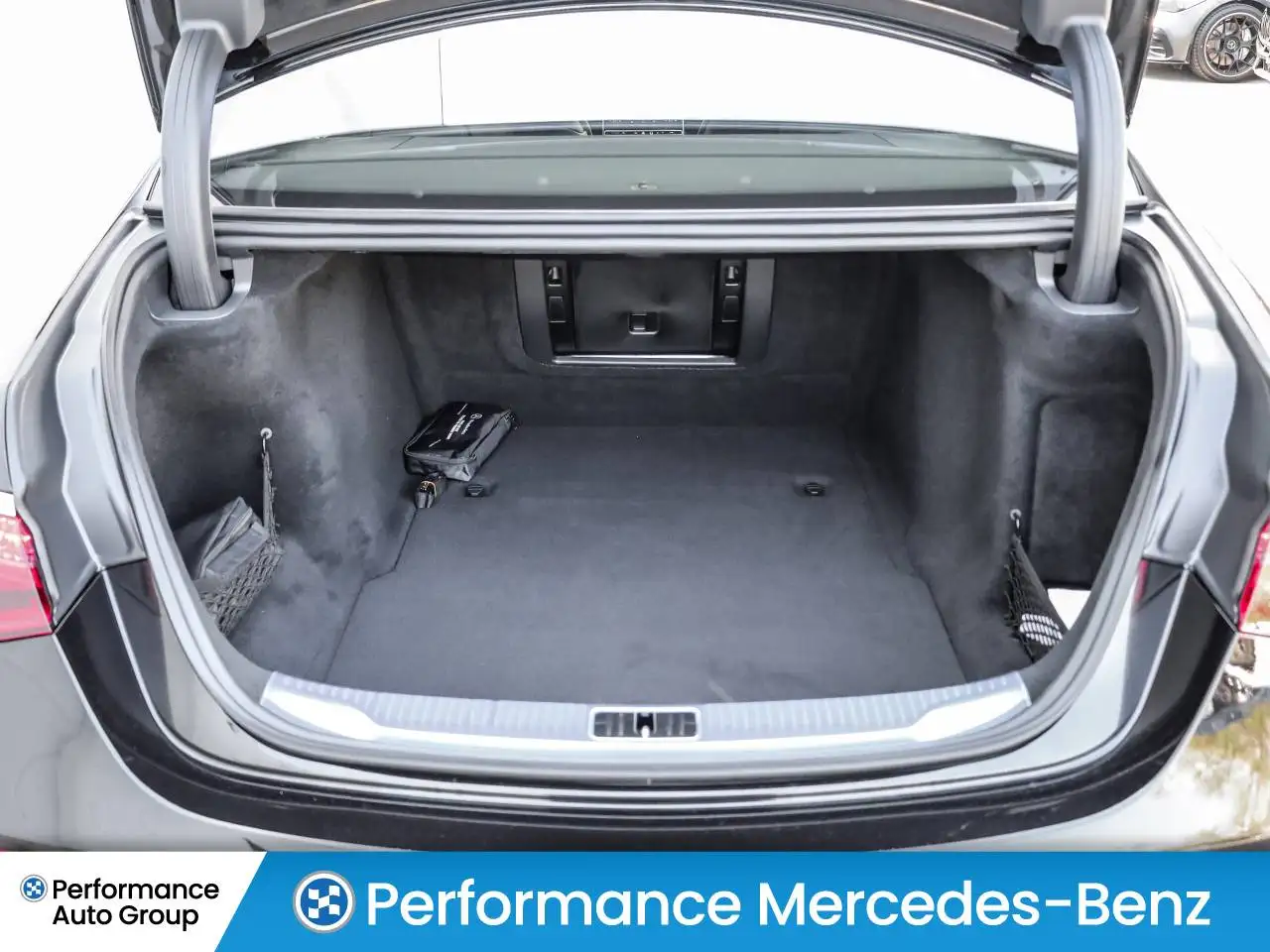 Mercedes-Benz S-Class - Image 7