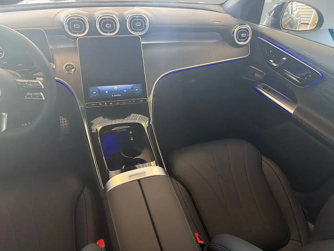 Mercedes-Benz GLC - Image 20