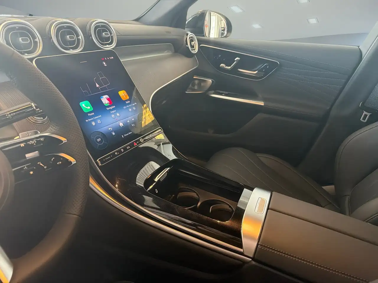 Mercedes-Benz GLC - Image 30