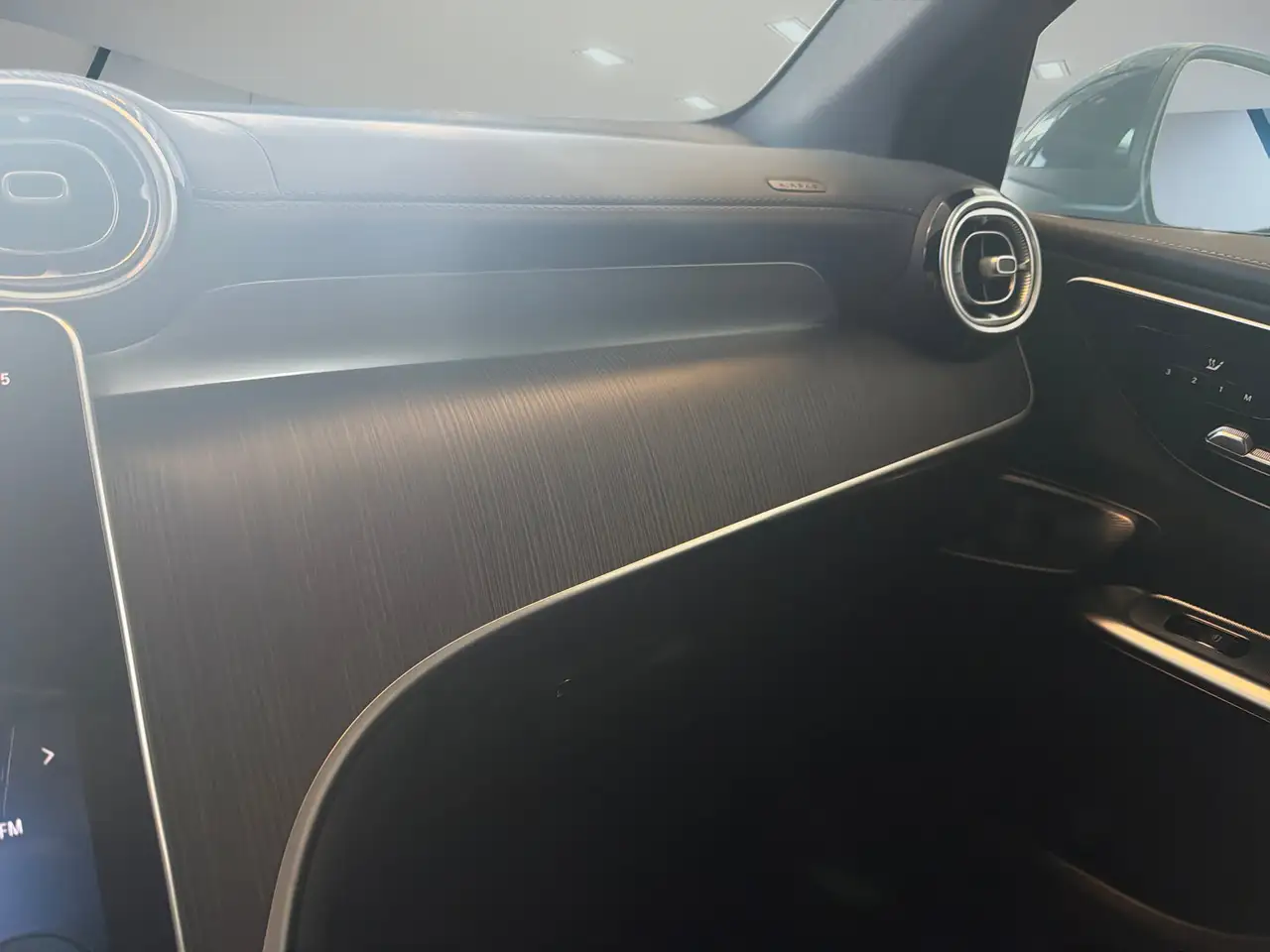 Mercedes-Benz GLC - Image 13